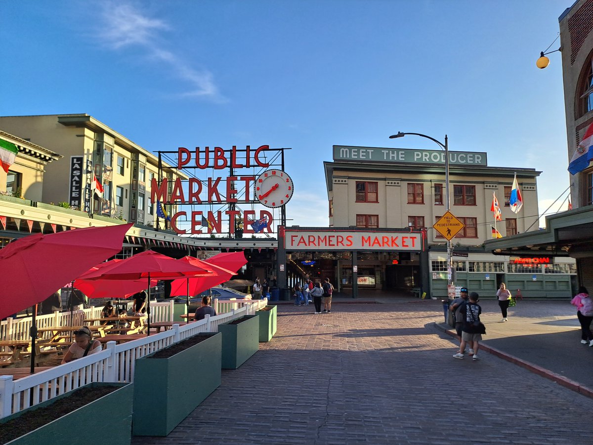 Virgil__Andrei's tweet photo. Arrived in Seattle for the 249th ECS Meeting. See you tomorrow for my talk at 14:05 in Symposium #I02, and many thanks to Profs. Nianqiang Wu and Tsutomu Minegishi for the kind invitation!
https://t.co/TN7W49teSA
#ECS #ECS249 #electrochemistry https://t.co/a4CkFCNHve