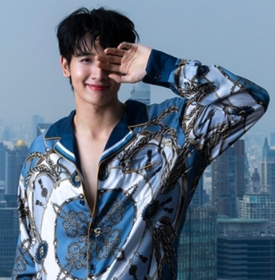 MeawPeak_'s tweet photo. รักคนไม่ผิดจริงๆ นำมาแต่ซึ่ง
ความภาคภูมิใจ ตอนแรกก็แค่เห็นเด็กคนนี้มีของ จากการเต้น
SAY NO พอมาเห็นความคิด
เออ! เข้าท่าแหะ พอเจอตัวจริง
บอกคำเดียว หลงหนักมาก
เด็กดีชัดๆ 🥰💙👏🎉
#KongthapPeak
#กองทัพพีค
ขอบคุณ @AROUND_magazine https://t.co/YMNjOOW5a5