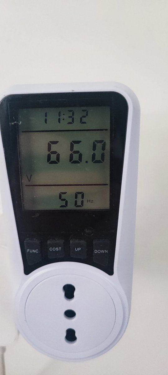 pelaodevia's tweet photo. @Enel_Informa_CL Hay baja de voltaje en el sector, oscila entre 140 a 60v https://t.co/Bqo3t6GB8M