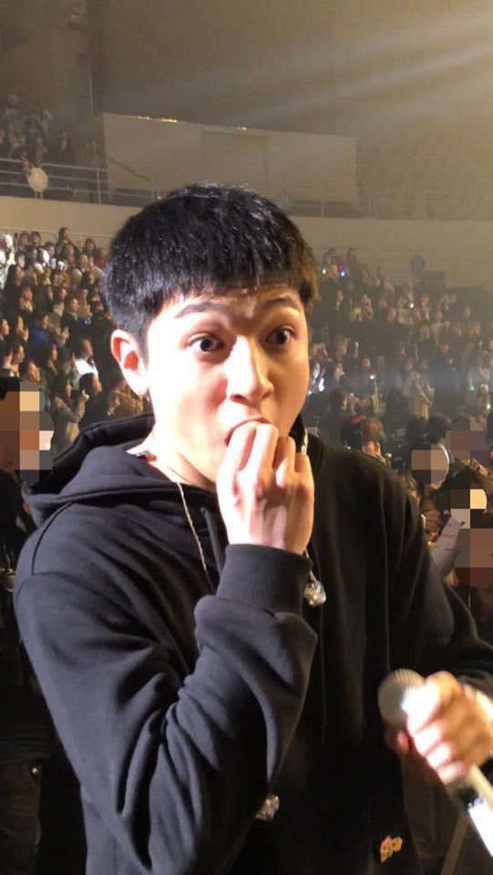 둥 tweet media