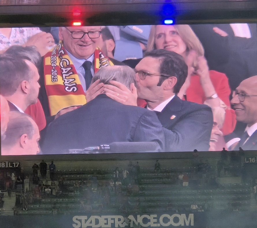 RCC_62's tweet photo. Racing Club De Lens d'hier et d'aujourd'hui.  Merci ! https://t.co/zGelJlBDSK