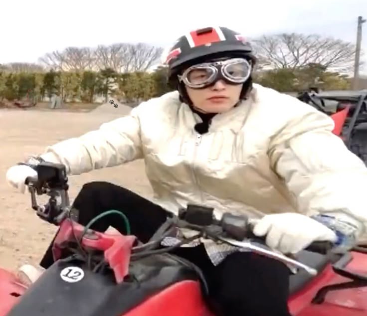 Hongjoong. tweet media