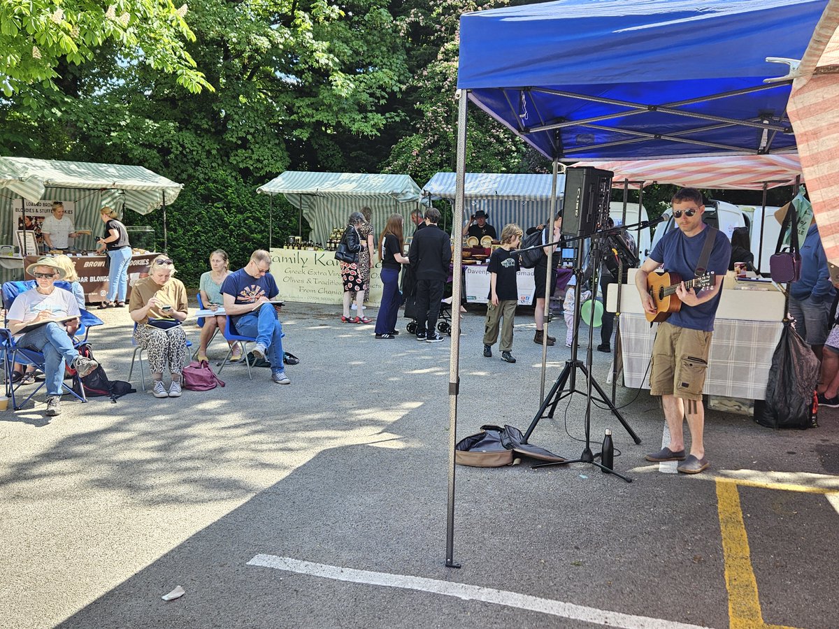 FarsleyMarket's tweet photo. What a gorgeous day it turned out to be!  Thanks to everyone who chose to visit @FarsleyMarket this morning. Thankyou @FarsleyFestival and Dave Prater for entertaining us. Thanks to @ProjectFarsley #sketchbookclub for choosing the market as their venue!
#LoveFarsleyCIC
#LYLM2026 https://t.co/mxfNeaiJVs