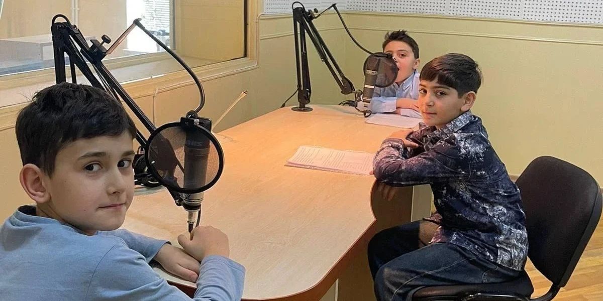 CSI_humanrights's tweet photo. Wonderful news from #Armenia 🇦🇲 

A new initiative helps children expelled from Artsakh / #NagornoKarabakh retain their identity and culture ✨  

In the project led by the Hovhannes Tumanyan Museum, forcibly displaced Artsakh children actively narrate and produce animated fairy tales in their Artsakh dialect, thus protecting endangered Armenian Christian culture. 

This practice prevents the gradual erosion of their shared memory. The initiative successfully strengthens the children's sense of belonging and historical identity, despite their forced displacement.

This beautiful work ensures that ancestral traditions survive for future generations. 

Happy Saturday! 🕊️ 

We thank @SiranushSargsy1 for her contribution to this article.

Check out the full story: 
👉  https://t.co/Q4jW5UEPeH