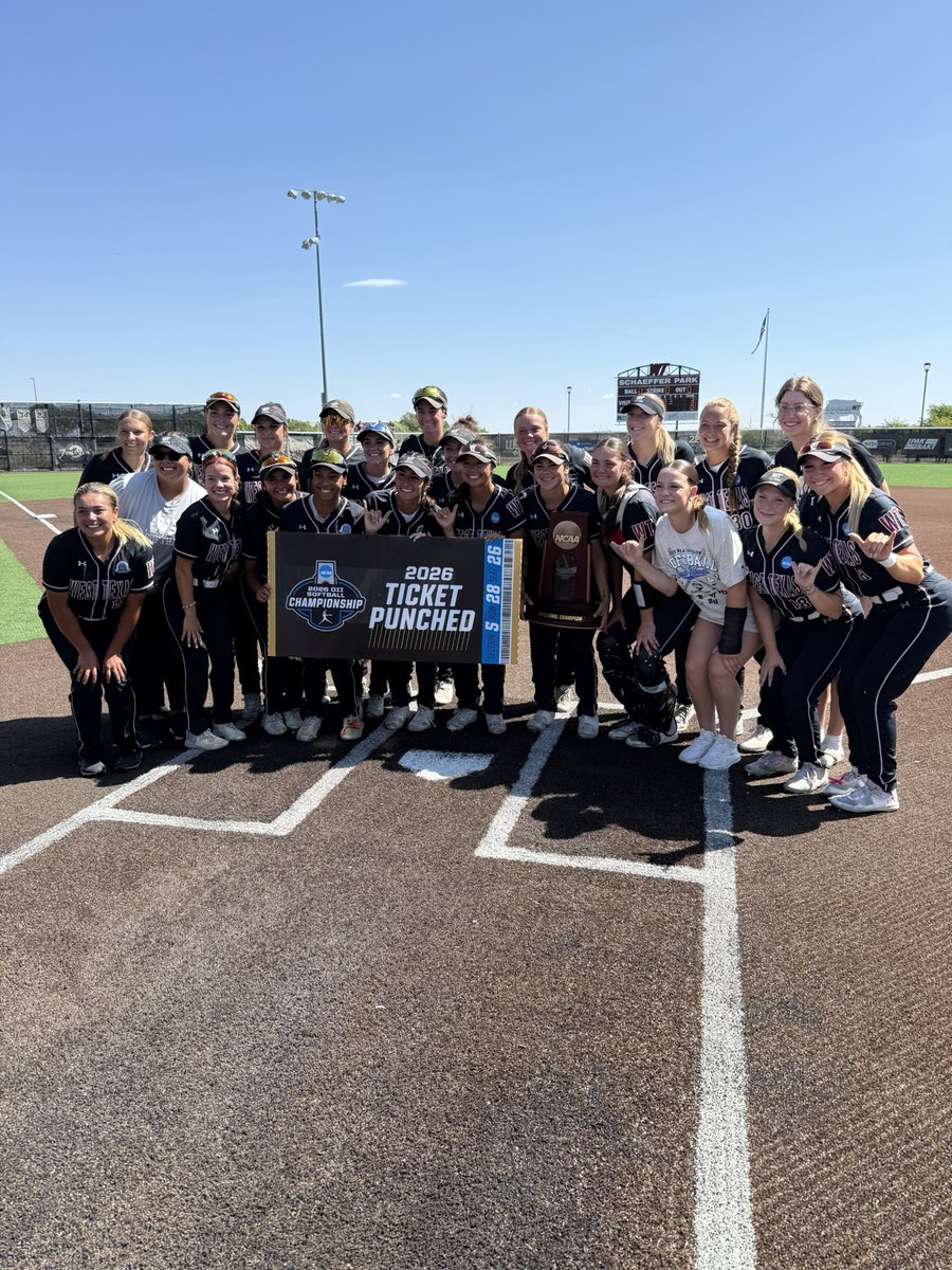 MaxPrestonTV's tweet photo. The Lady Buffs are headed to the Div. II College World Series! Congratulations! 👏🏼 https://t.co/w4P4xUTuDM
