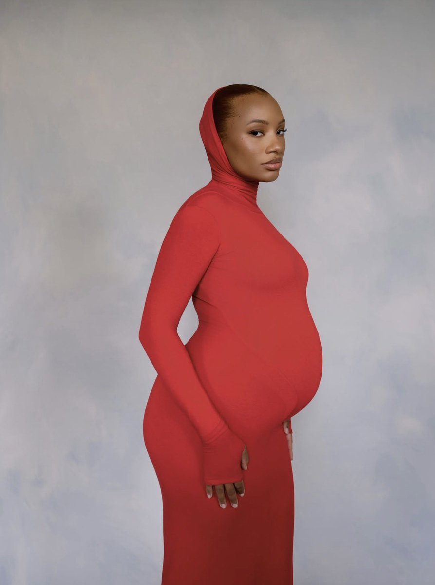 Hybrid_Ola's tweet photo. Temi Otedola 😍😍 https://t.co/qOX8DkjRVr