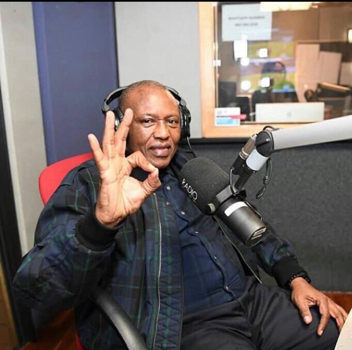 Le Kho Tla tweet media