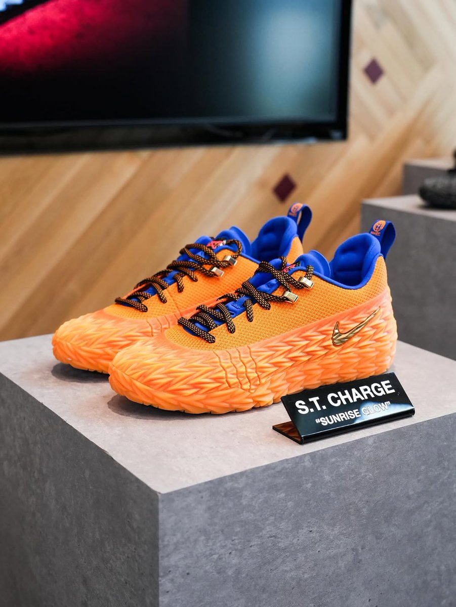JustFreshKicks's tweet photo. New colorways of the Nike S.T. Charge 🔥🏀 https://t.co/bFFGR01BP2