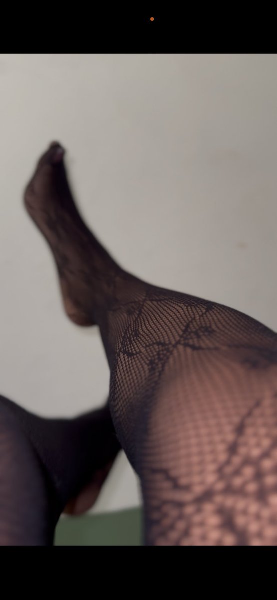 MeganMarxh's tweet photo. Fishnets might catch a big fish 🎣.
#Goingfishing #feetpics #fishnetstights
#feetcontent #toesandsoles https://t.co/kxt9AN8d05