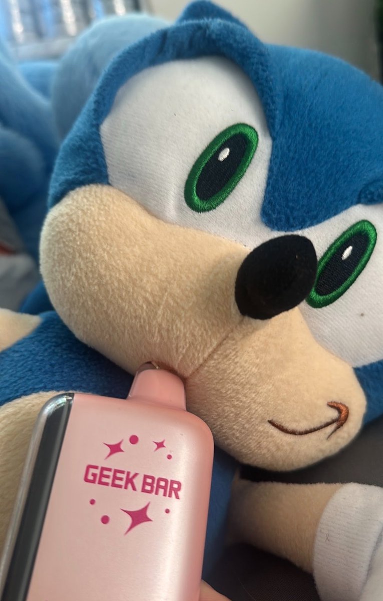 TryguBly_666's tweet photo. Sonic se compró un vaips nooo sonic https://t.co/1zyO1uySl5