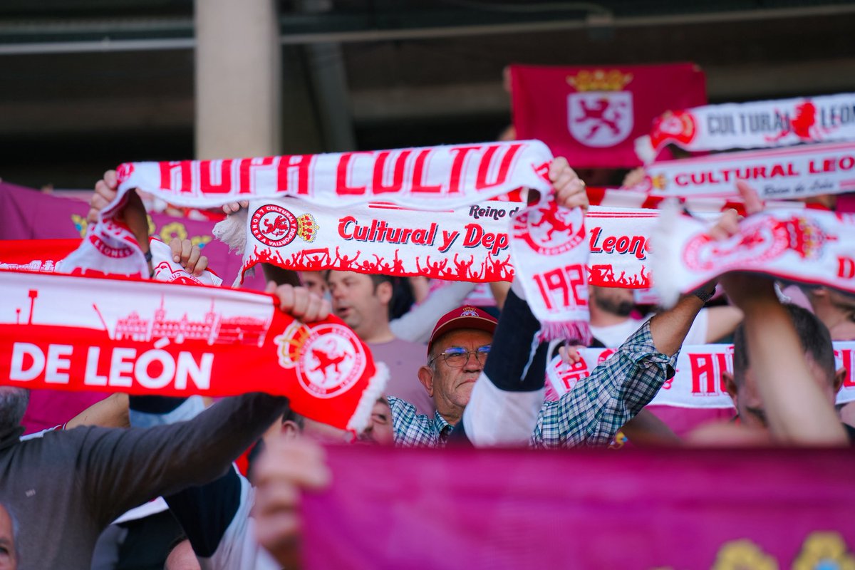 CyDLeonesa's tweet photo. 🔜 Mañana es día de Reino, día de #CulturalBurgosCF

Acude con tu camiseta blanca, tu bufanda y tu bandera de León 

¡Jugamos 𝗝𝗨𝗡𝗧𝗢𝗦! 👊🏽
¡Jugamos 𝗧𝗢𝗗𝗢𝗦! 💪🏽

Llenemos el Reino 🏟️ de #OrgulloDeLeón 🦁

#AúpaCultu https://t.co/vAe8MmZ2TA