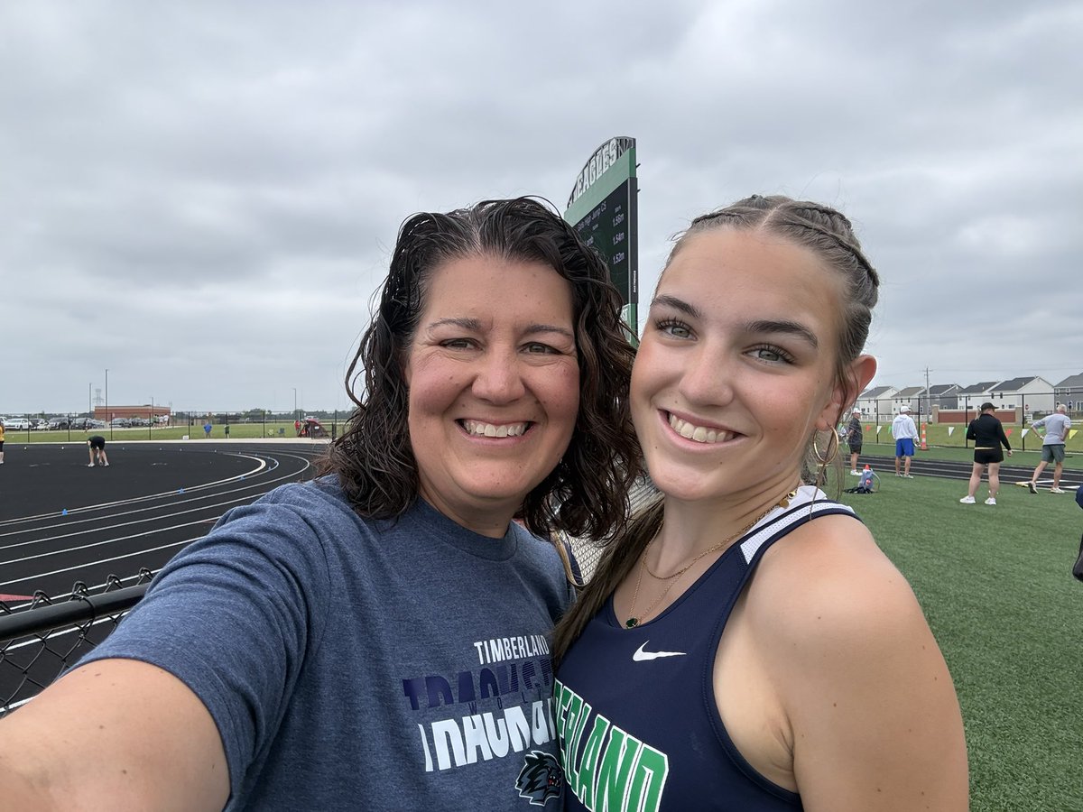 TimberlandTrack's tweet photo. Tana will fought hard to take 3rd at sectionals with season best of 1.62m. She is headed to state next week! https://t.co/4EnUckHOmS