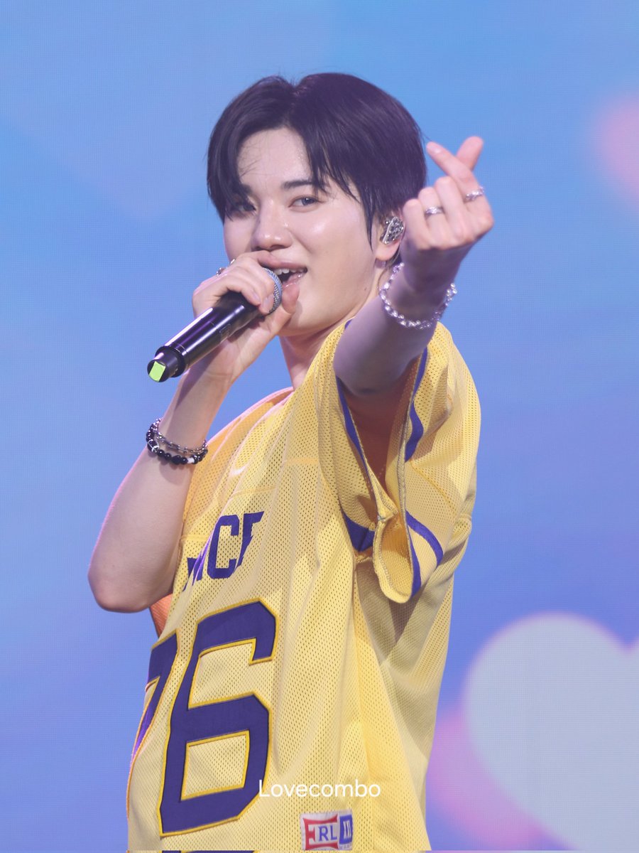 LoveCombo_'s tweet photo. 260523 성종팬미팅 홍콩
사랑스럽다
VS 귀엽다 VS 섹시하다

@seongjong_offcl https://t.co/yDlQAtLOM9