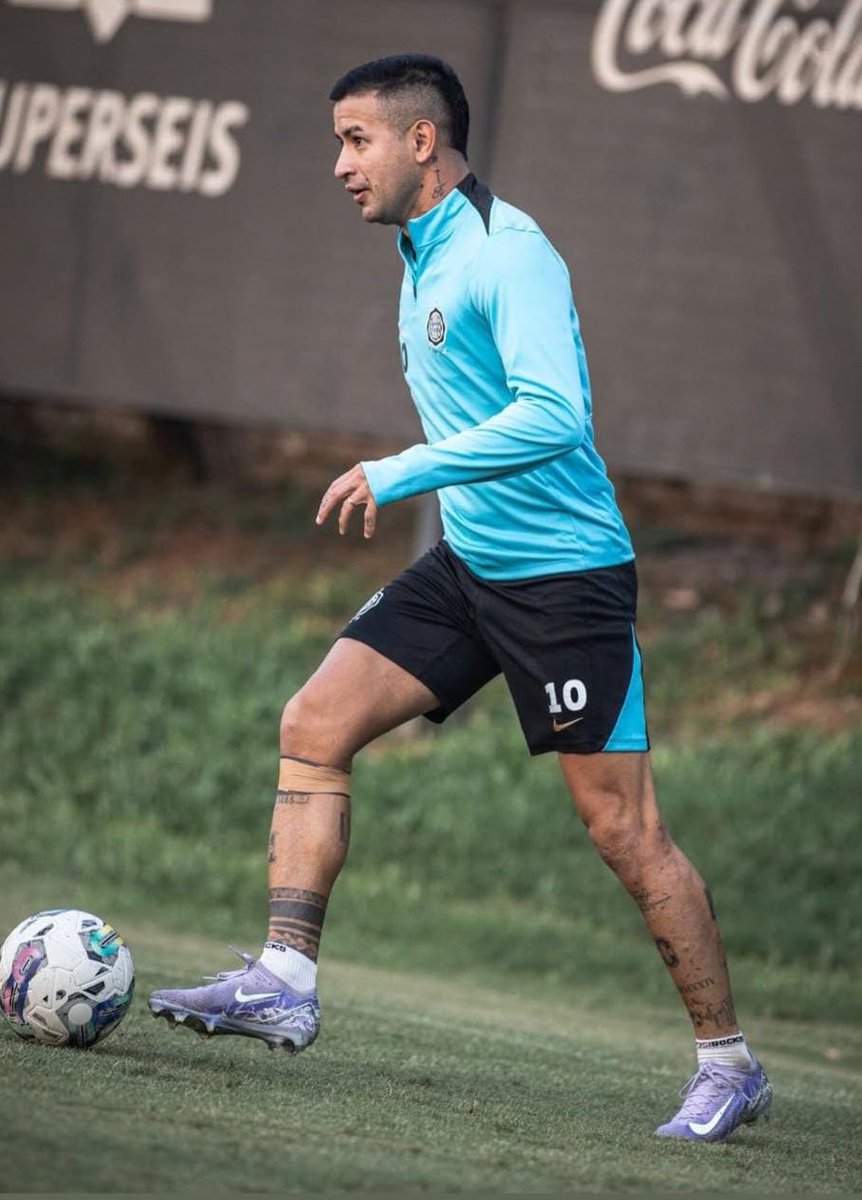 Hugo tweet media