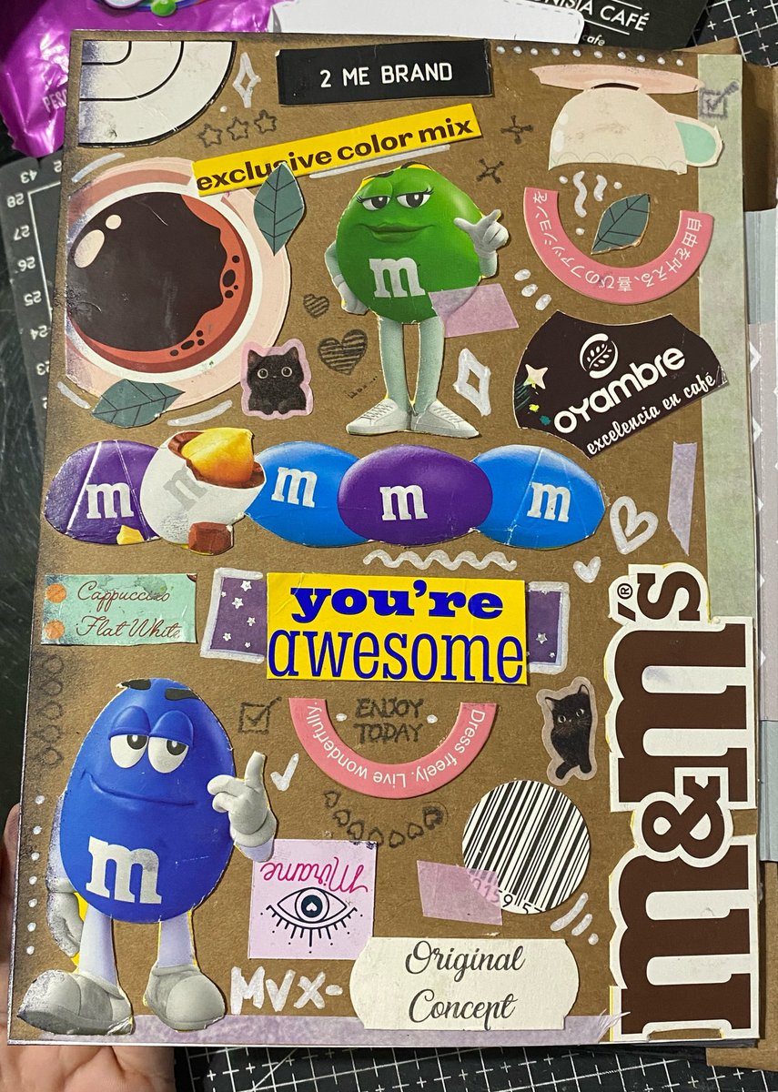 MaviiMonzon's tweet photo. @nickylejo Yo hice con la caja de m&amp;m que me regaló mi mamá https://t.co/TTrbaWPtba