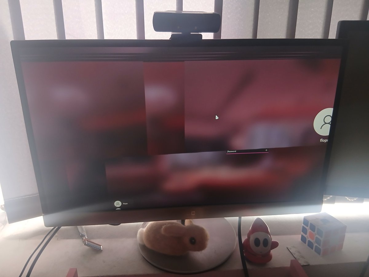 Flops_vt's tweet photo. Fucking fan broke on the hottest weekend of the year and my pc is doing this, what a day https://t.co/mjgKlA29HU