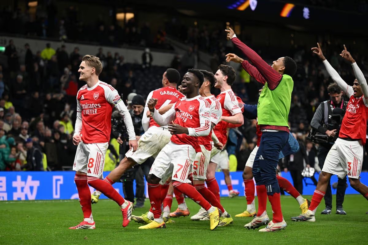 adamkeys_'s tweet photo. This time tomorrow, #Arsenal will be lifting the Premier League title for the first time in 22 years. Let that sink in. https://t.co/YBwBGDS4A5