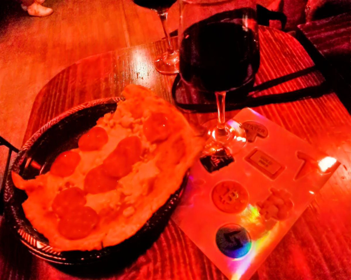 CervantesGarces's tweet photo. @syscoin ¡Genial #PizzaDay en #Lima!🥳🍕
#Networking top del #ecosistema #Web3 y sumando talentos. Grandes #oportunidades se construyen #comunidad @Syscoin_Hispano @syscoin @BitgetES @bitget🚀

#GlobalPizzaParty #bitcoinpizzaday #btc #sys #syscoinhispano #bitcoin #Blockchain #Peru #LATAM https://t.co/nXWYvy5HAK
