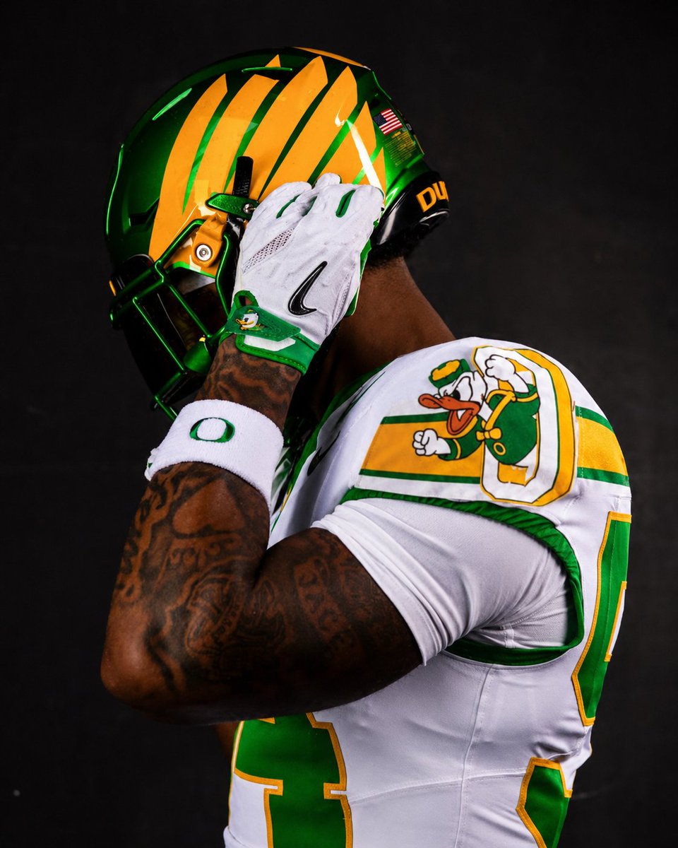 Lance Thunderquack tweet media