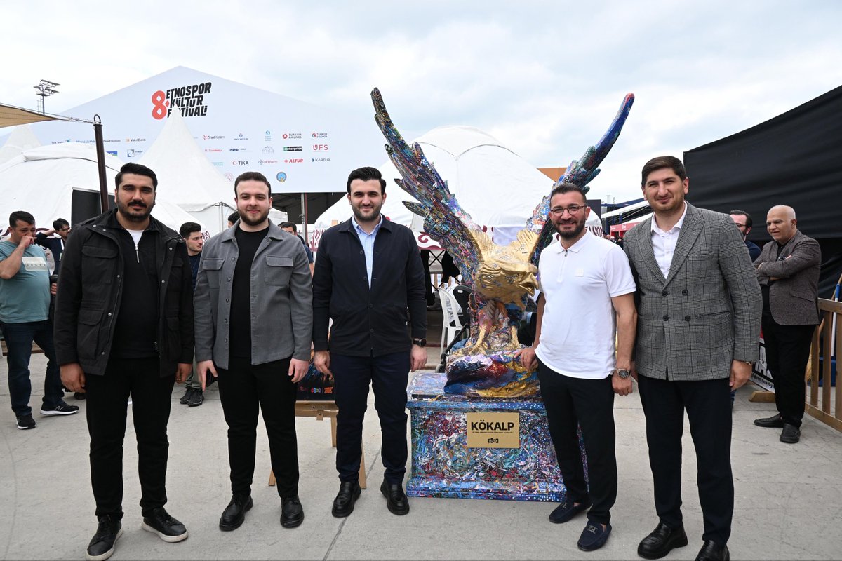 tgsptr's tweet photo. 8. Etnospor Kültür Festivali’nin üçüncü gününde festival alanındaki enerji yine zirvedeydi! 😎

Gün boyunca ortaya çıkan renkli görüntüler, eğlenceli anlar ve ziyaretçilerimizin yoğun ilgisi festivale bambaşka bir atmosfer kattı. 🎭📷
Etkinlik alanındaki hareketlilik ve keyifli karelerle festival heyecanı üçüncü günde de hız kesmeden devam etti! 🔥