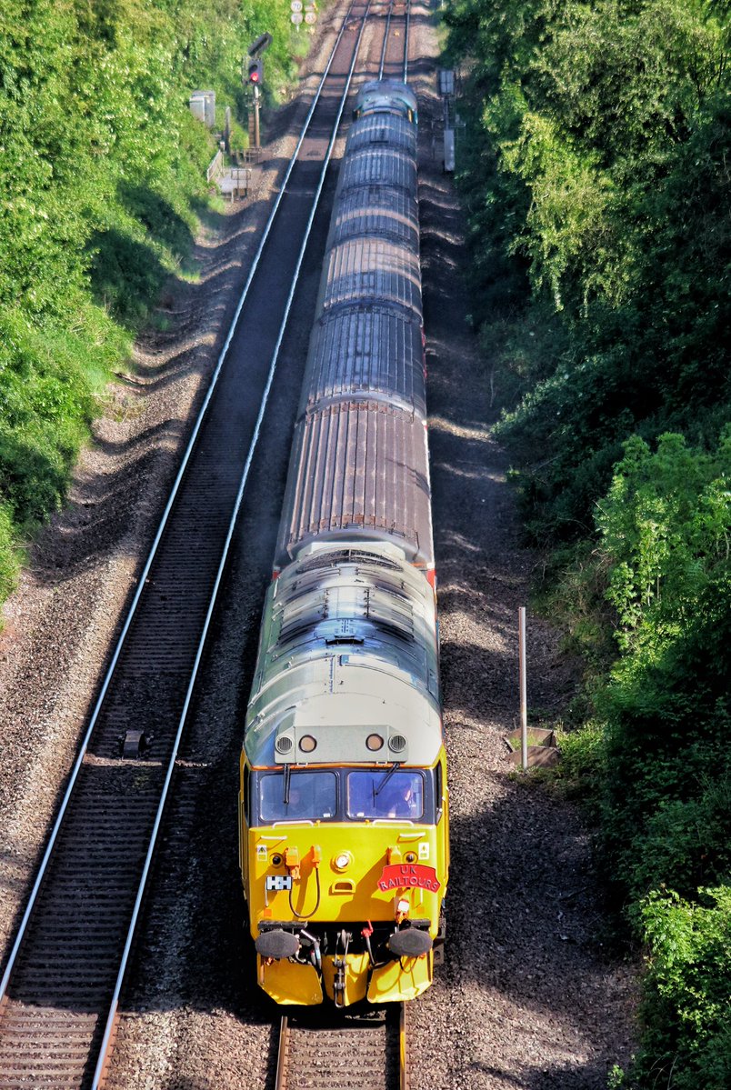 TSOUFC1988's tweet photo. 50049 "Defiance" powers past Shrewley Common on 1Z22 Stratford-upon-Avon to Codsall "The West Midlands Deviator" tour. 

https://t.co/sA5N14vwov https://t.co/vq64ZvzJGD