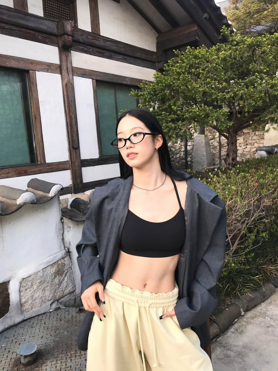 利 ꕥ ༄ tweet media