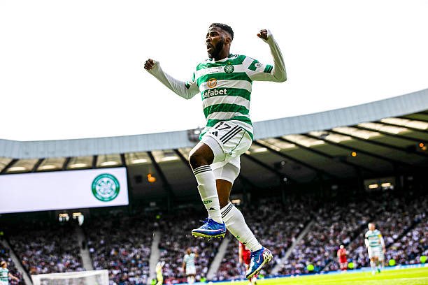 Lewis 🍀 tweet media