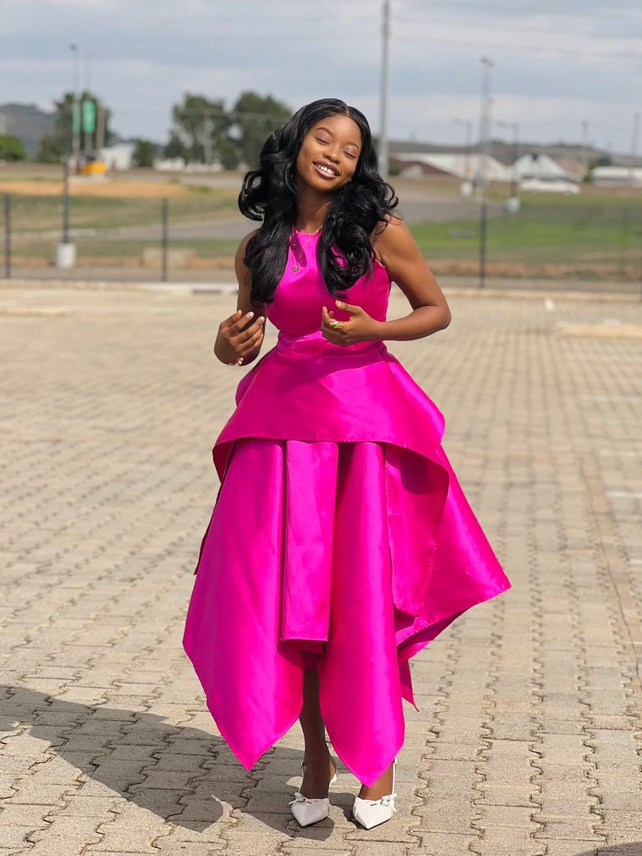 _iwuese's tweet photo. A pink Saturday 

Muse and designer tagged 👇

©️ Praise Wueseter https://t.co/lbSU61A04a