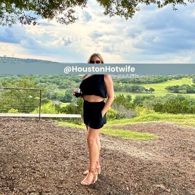 HoustonHotwife's tweet photo. #NewProfilePic https://t.co/oh7MRZN8yf