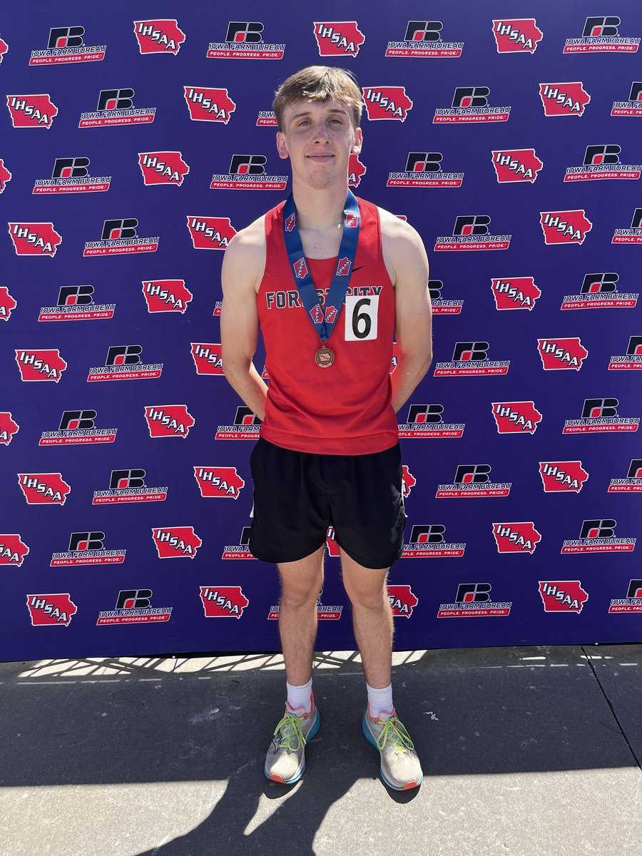 FC_Boys_Track's tweet photo. Congratulations to Grant Gayther! Placing 8th place with a PR of a 1:57.46! https://t.co/R8LbQ7BP2f