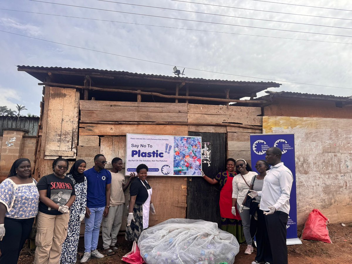 gsckampalahub's tweet photo. Today, the Global Shapers Kampala Hub successfully launched the Shapers for Plastic Action activity under the #GenerationCircular initiative, bringing together young people committed to building cleaner and more sustainable communities.
#ShapersforPlasticAction https://t.co/1sNQSuoQ23