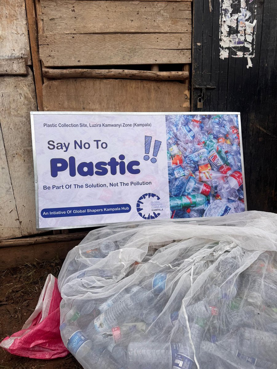 gsckampalahub's tweet photo. Today, the Global Shapers Kampala Hub successfully launched the Shapers for Plastic Action activity under the #GenerationCircular initiative, bringing together young people committed to building cleaner and more sustainable communities.
#ShapersforPlasticAction https://t.co/1sNQSuoQ23