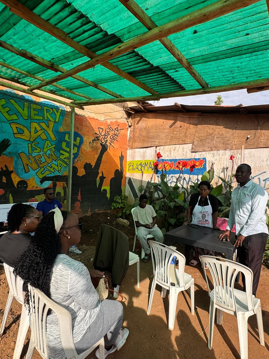 gsckampalahub's tweet photo. Today, the Global Shapers Kampala Hub successfully launched the Shapers for Plastic Action activity under the #GenerationCircular initiative, bringing together young people committed to building cleaner and more sustainable communities.
#ShapersforPlasticAction https://t.co/1sNQSuoQ23