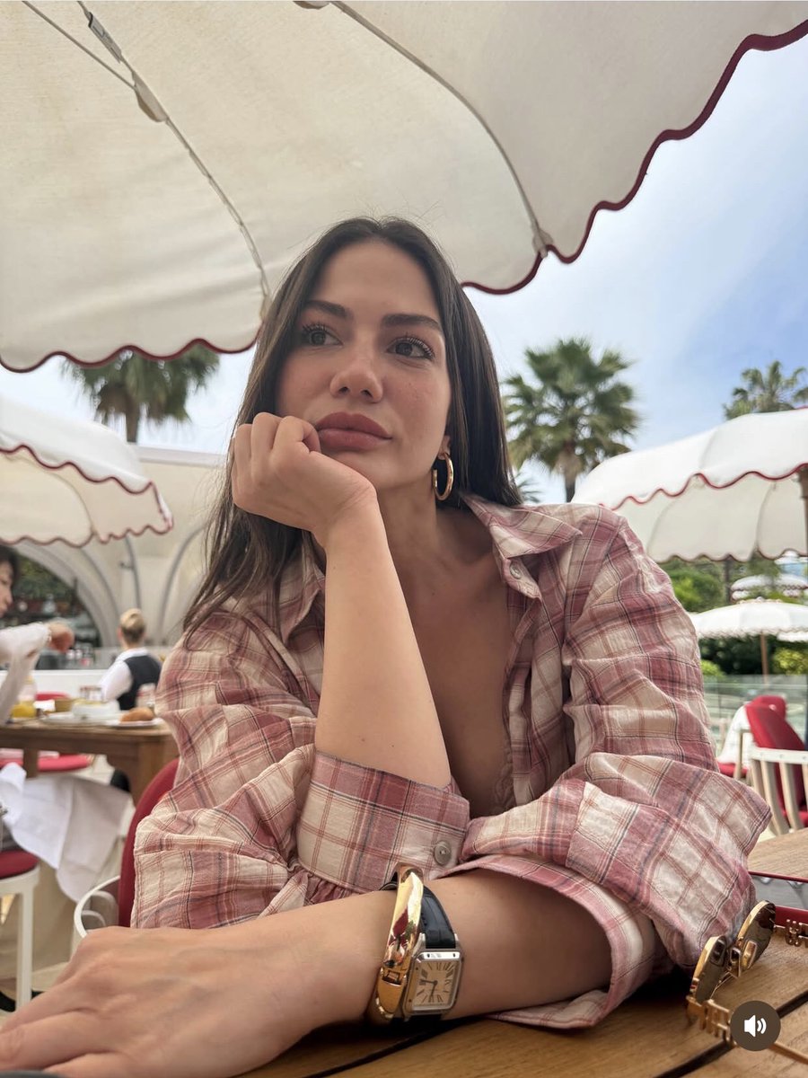 teamEssan's tweet photo. Wow Demet 🥹🤍 https://t.co/YBgdMkO2qd