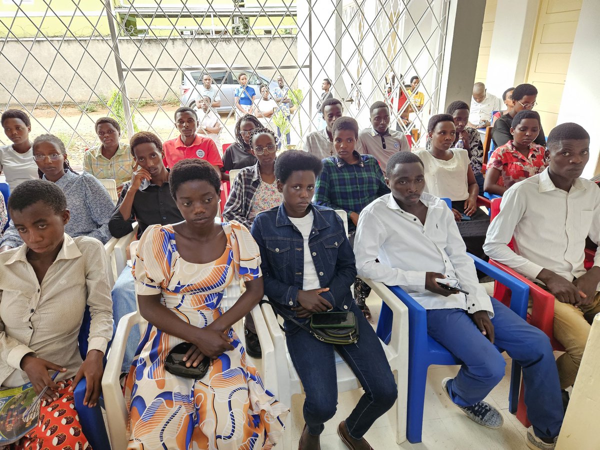 Sant'Egidio-Burundi tweet media