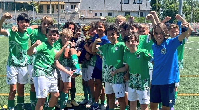ADEsperanza1978's tweet photo. 👉 PRIMERA ALEVIN

Alevin B 2️⃣-2️⃣ @cderupesahagun

Victoria en los penaltis 

#delaespesoy #soyespe #hortaleza #futbolbase #rffm https://t.co/OaT1MXZkKj