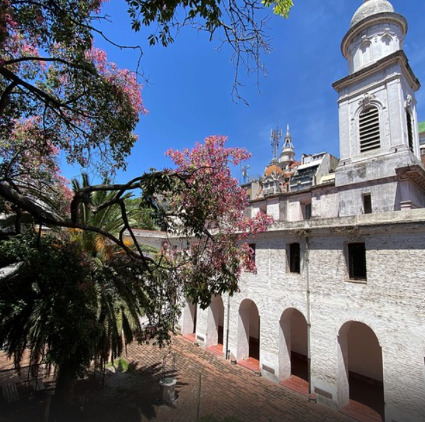 SilvinaSptr's tweet photo. Hoy es el momento de levantar nuestra voz para defender la Iglesia y el Convento de Santa Catalina. 

Es un testimonio vivo de los orígenes de nuestra Argentina. De la fe, la cultura y la historia que ayudaron a construir nuestra Nación. https://t.co/NZ4m6ZmZZH