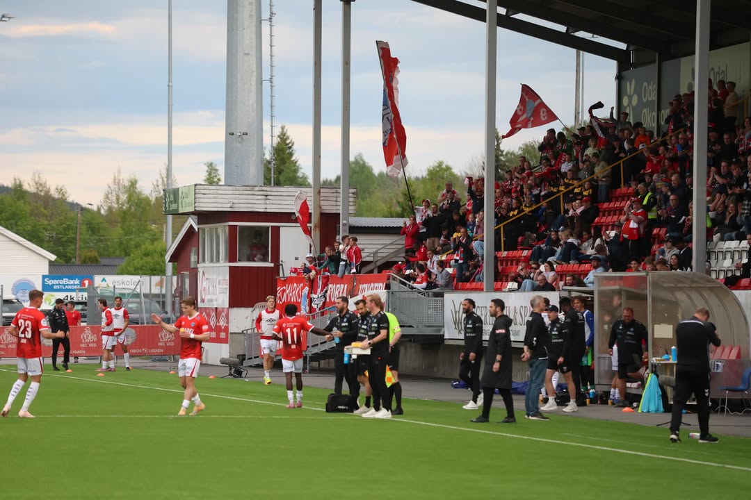 Fútbol Noruego tweet media