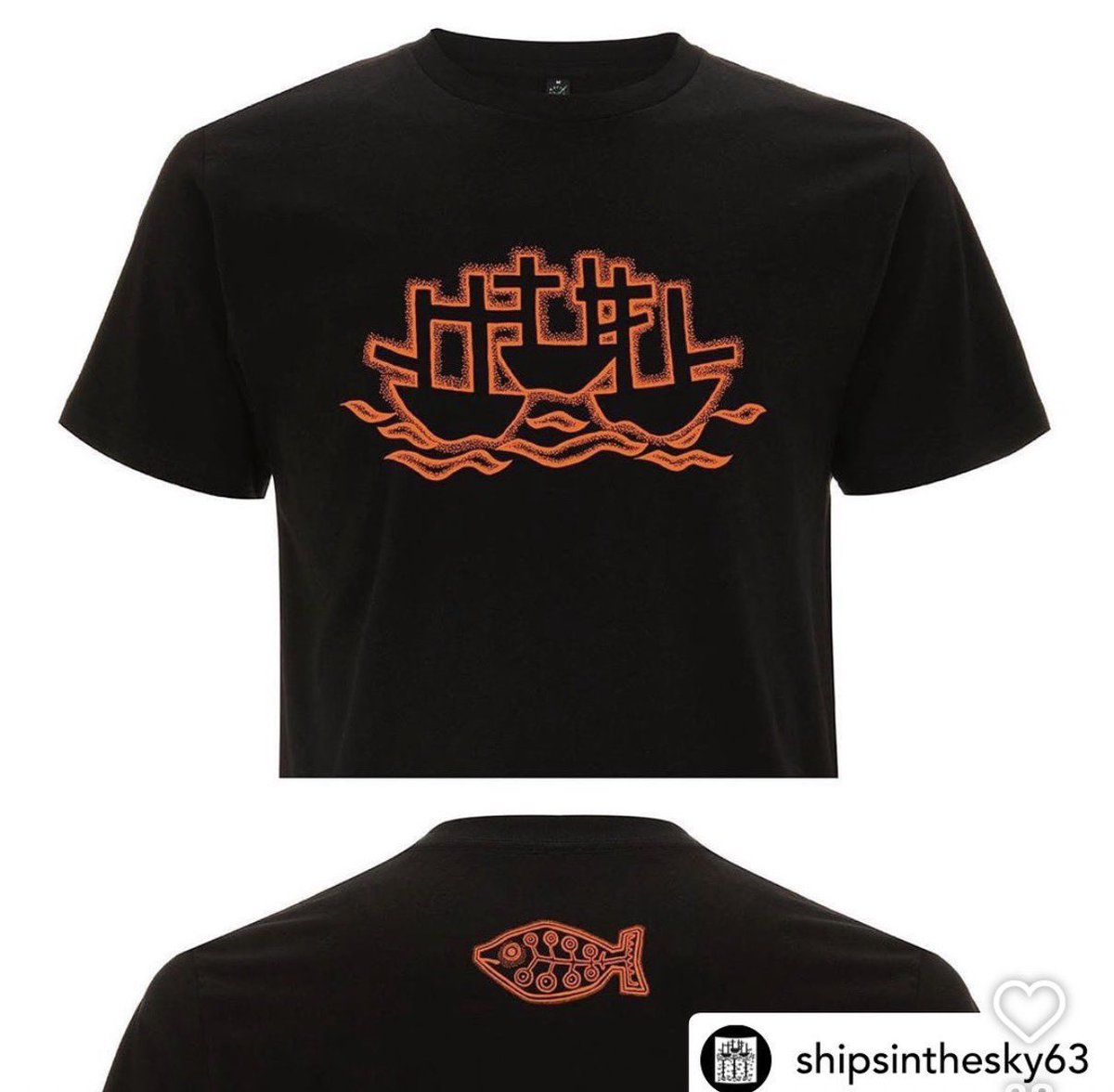 BhsMuralHull's tweet photo. @HullCity Amazing!!! 🧡🖤 🐅 ⚽️ 🏆 
Congratulations Hull City. Wearing my @shipsinthesky63 x @weare1of100 Fish &amp; Ships 2020 T-shirt. Absolute scenes 🎉👏👏👏🎉 https://t.co/jEyravTNH7