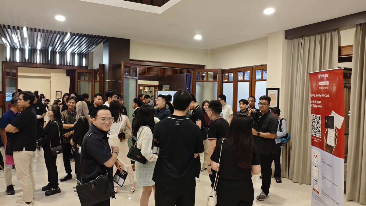 K14ontheTrack's tweet photo. spend pizza for #rapidzpizzaday on @Rapidz_io showcase in Surabaya

@0xkotaromiyabi @cipherweb3_ @DombaEth27 https://t.co/u4sQ4p8Gjn