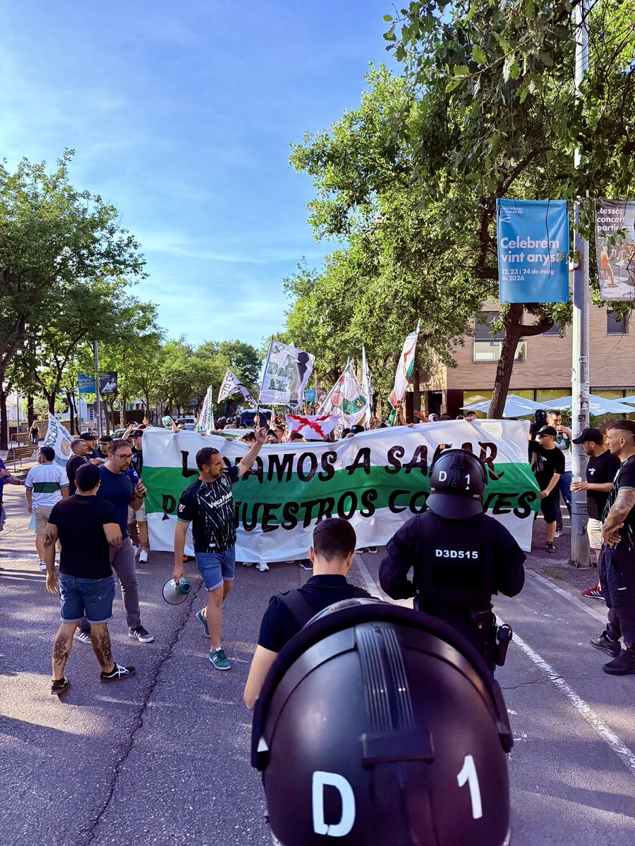omanteca's tweet photo. #GironaElche #GironaElcheCF #ElcheCF #GironaFC #MuchoElche https://t.co/NyeTRGjufO