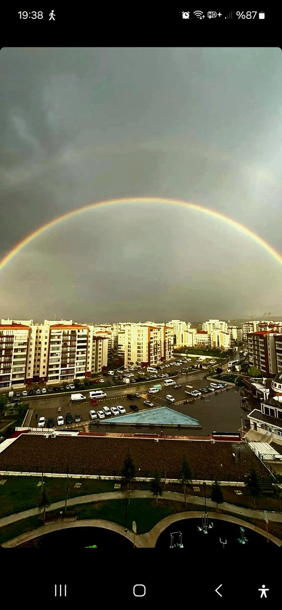 Mrvsutcu's tweet photo. Ankara semalarında ilk kez çift Gökkuşağı görüyorum 🌈 https://t.co/1JUe44mjml