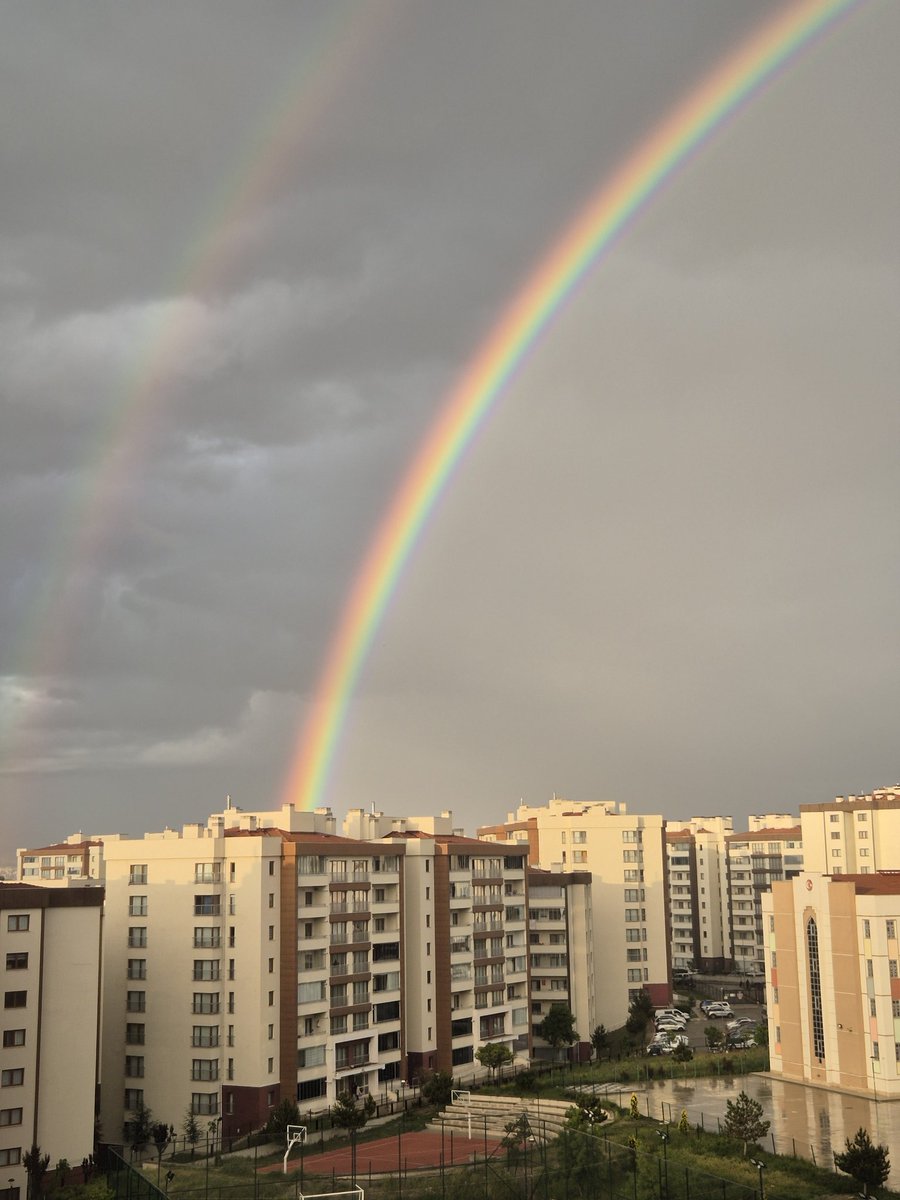 Mrvsutcu's tweet photo. Ankara semalarında ilk kez çift Gökkuşağı görüyorum 🌈 https://t.co/1JUe44mjml