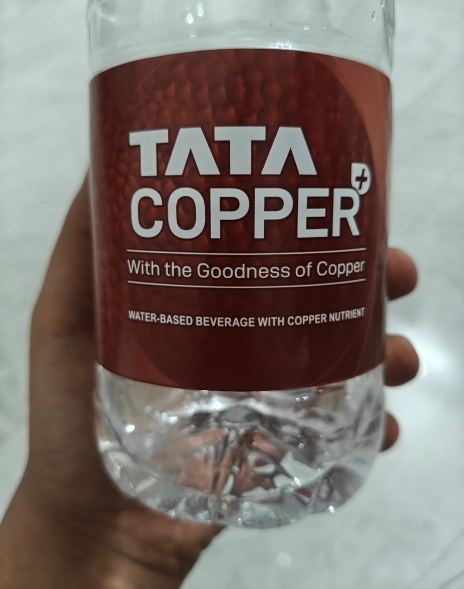 DealBeeOfficial's tweet photo. don't know how to explain but this thing tastes better than bisleri https://t.co/dyhHgqow0A
