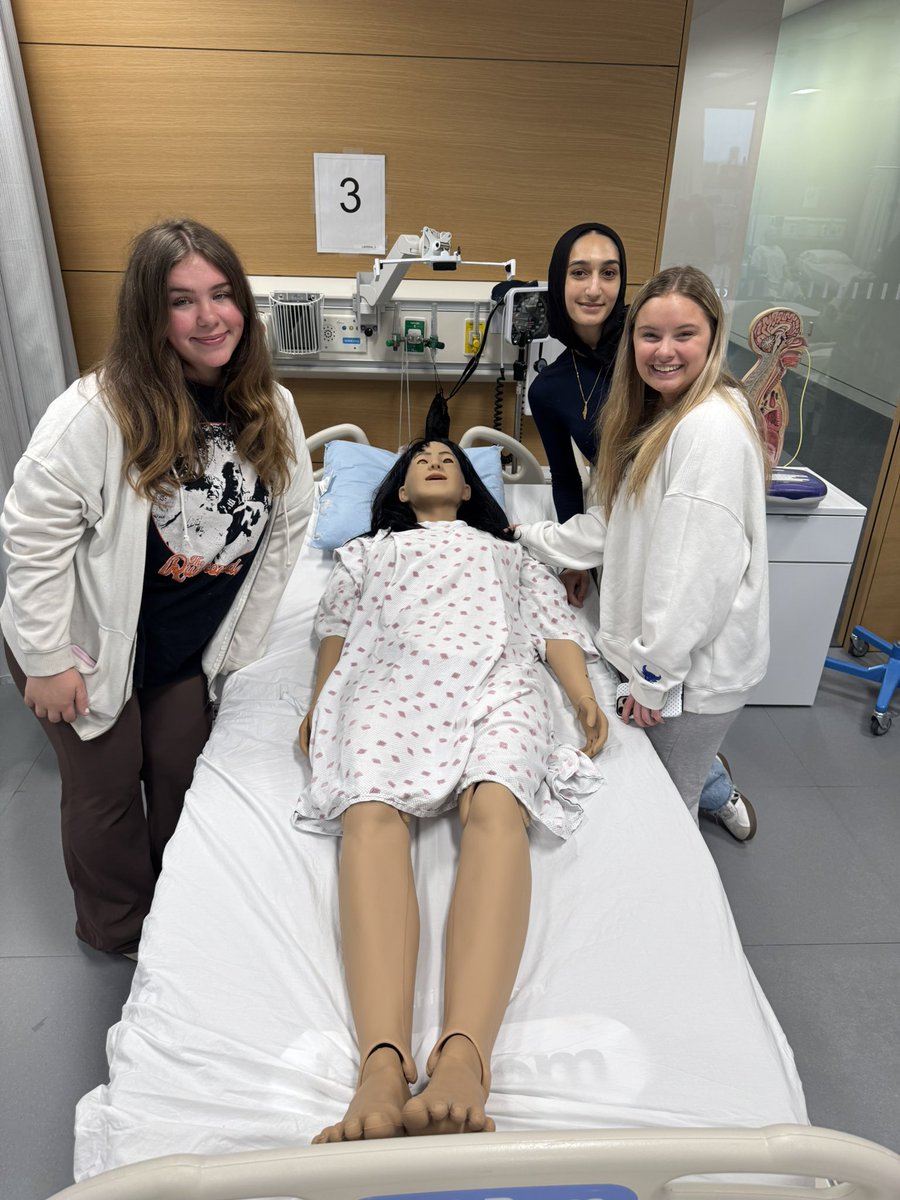 LHSHCA's tweet photo. HCA traveled to Cleveland this weekend to tour the Simulation Labs at Case Western Reserve @fpbnursing Such an impressive program and school. Thank you for your hospitality. It was great to see HCA and CWRU alum Emily on our visit! https://t.co/oWbe36FKTP