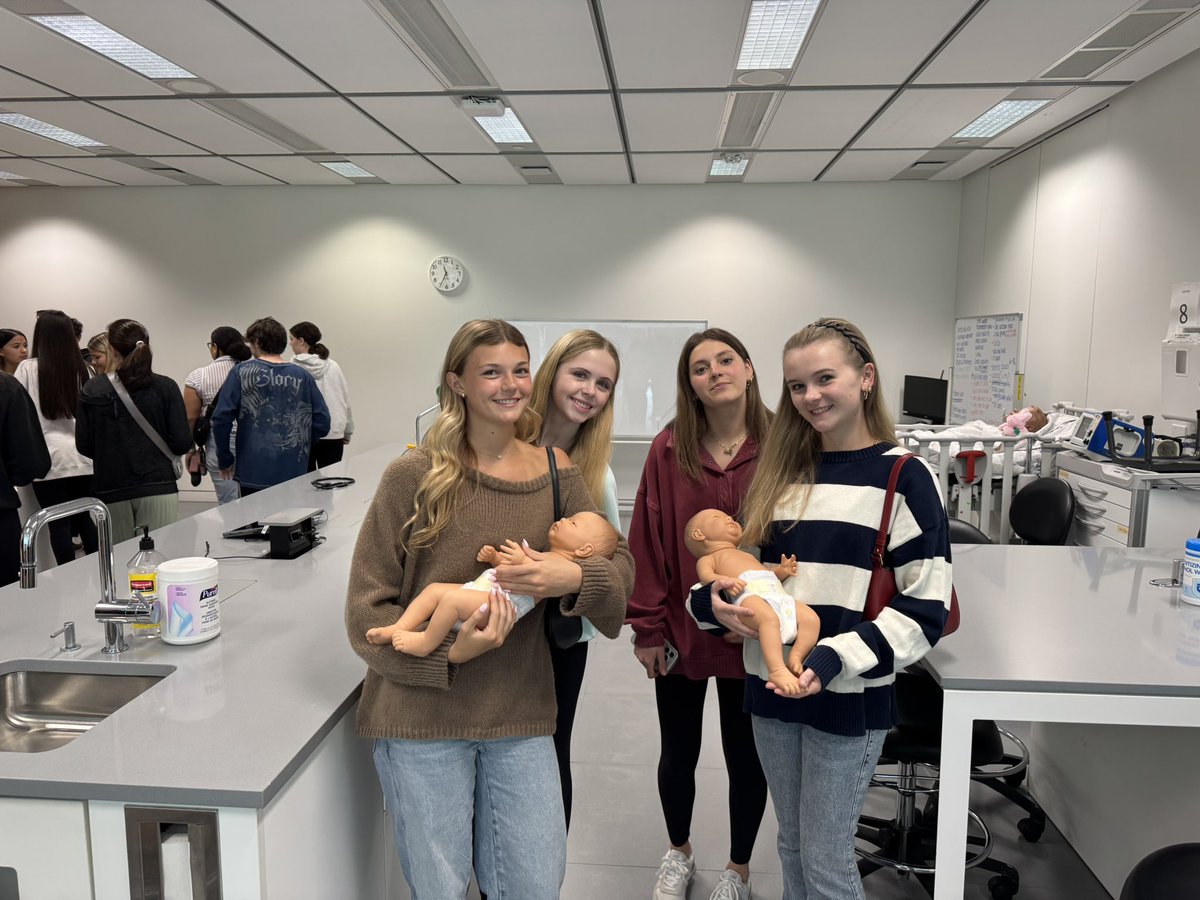 LHSHCA's tweet photo. HCA traveled to Cleveland this weekend to tour the Simulation Labs at Case Western Reserve @fpbnursing Such an impressive program and school. Thank you for your hospitality. It was great to see HCA and CWRU alum Emily on our visit! https://t.co/oWbe36FKTP