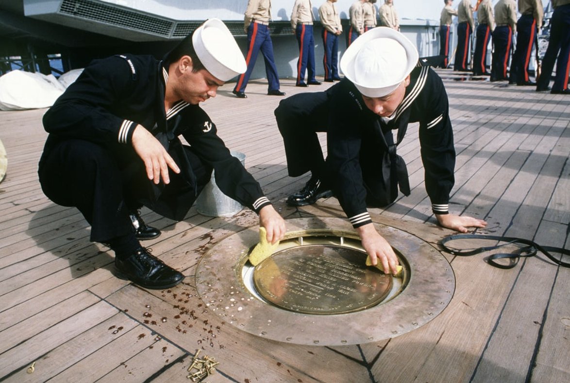 U.S. Naval Institute tweet media