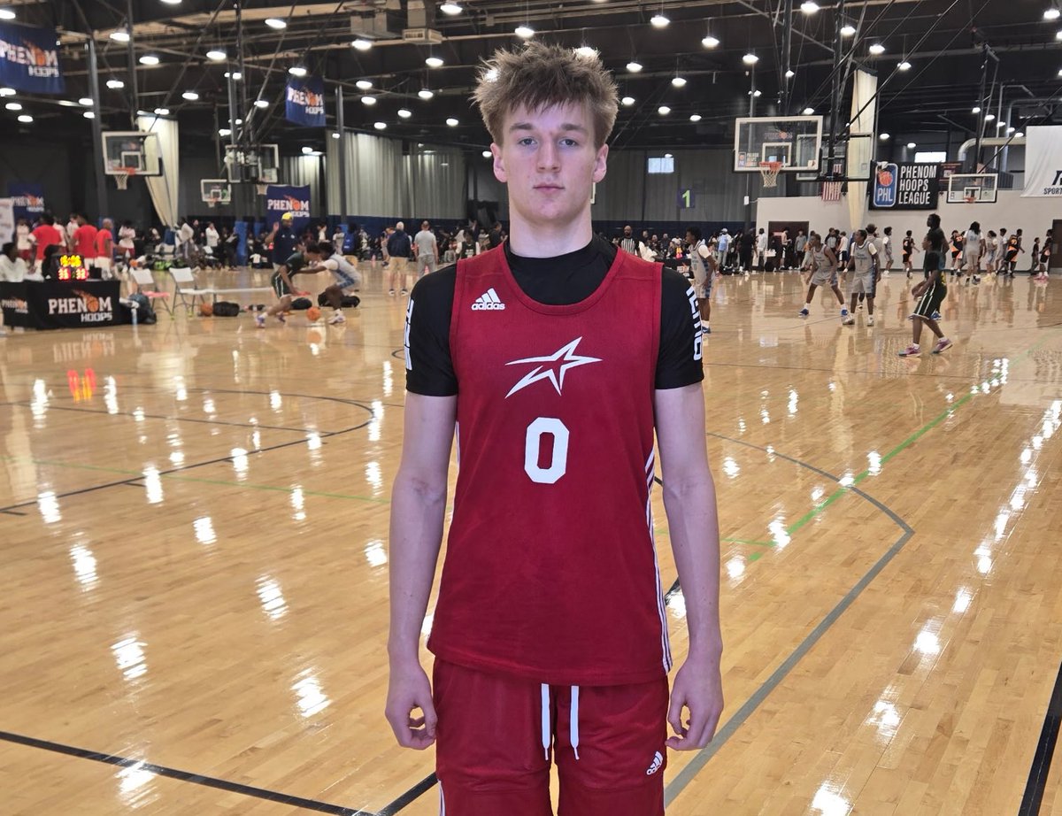 POBScout's tweet photo. 2027 Adam Vandergrift (Upward Stars Columbia) was really good here in Game 2. Shines as a guard that can score inside and out, knock down shots from multiple levels, and palsy well within the offense. Brings value at his position. #PhenomMDC https://t.co/8nAfGSV1wS