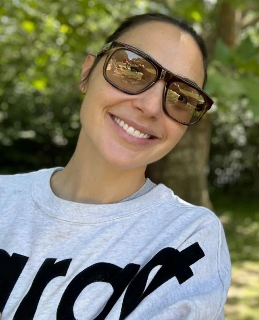 Gal Gadot tweet media