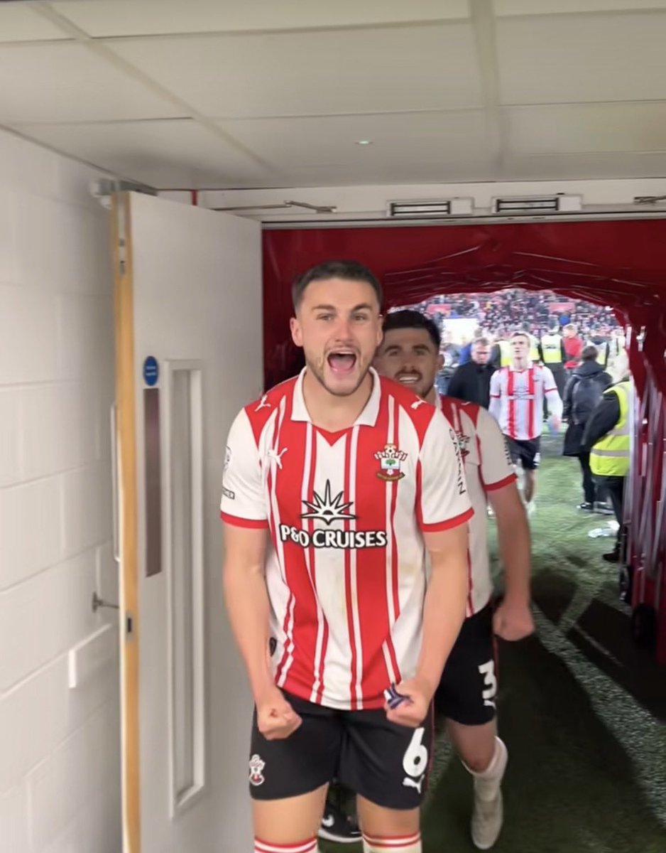 dipes_jack's tweet photo. I all of a sudden feel a lot better #SaintsFC https://t.co/hKcKDMDqpN